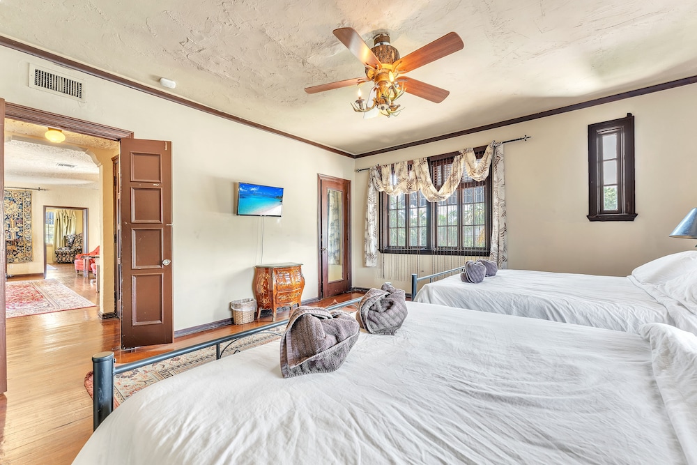 Young Mansion - photo 33