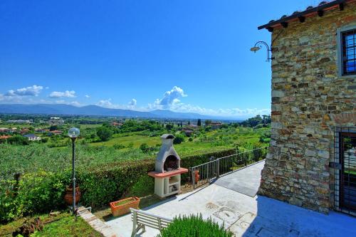 Villa Marusca by PosarelliVillas — 4-Star Luxury Hotel in Seano, Italy