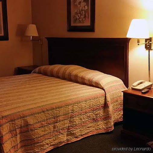 Magnuson Hotel Hardeeville - photo 2