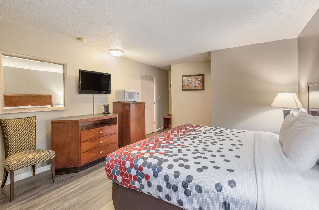 Econo Lodge Inn & Suites Yreka - photo 6