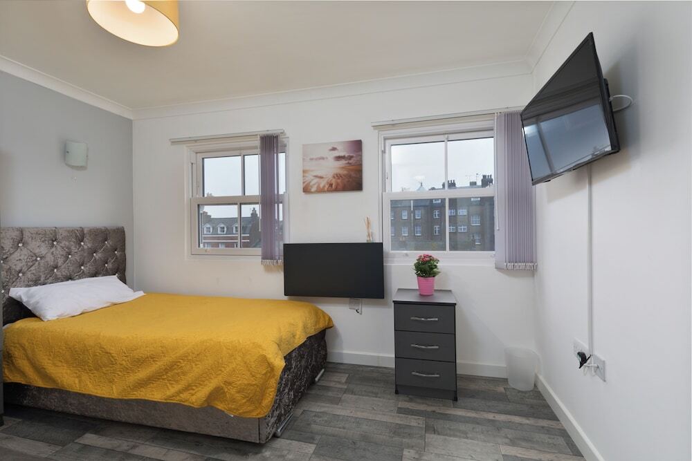 2 Bed Flat Sleeps 4 Wifi
