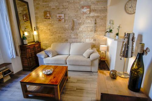 Appartement trA s cosy avec cour — 4-Star Luxury Hotel in Cannes, France