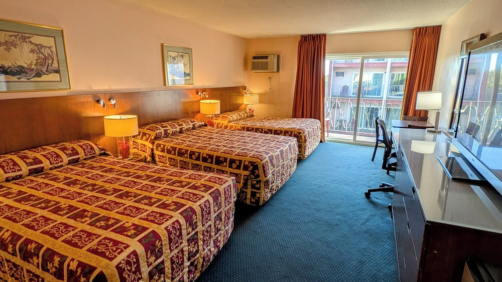 Royal Century Hotel - photo 7