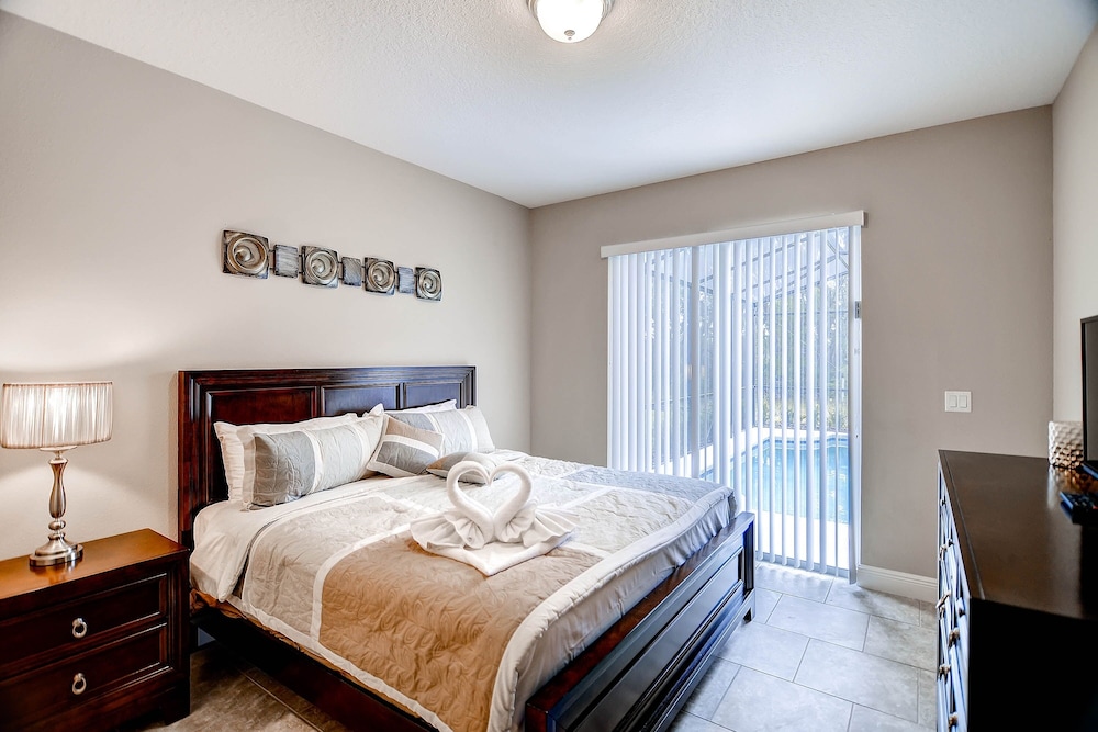 4329ac Solterra Gated Resort 5 Bedroom Home by RedAwning - photo 4