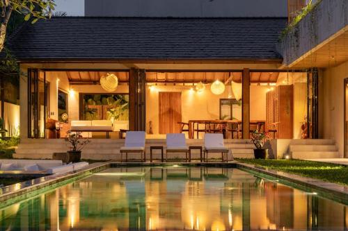Villa Once 4 Bedrooms — 4-Star Luxury Hotel in Canggu, Indonesia