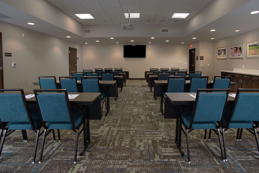 Hampton Inn & Suites Kutztown - photo 21
