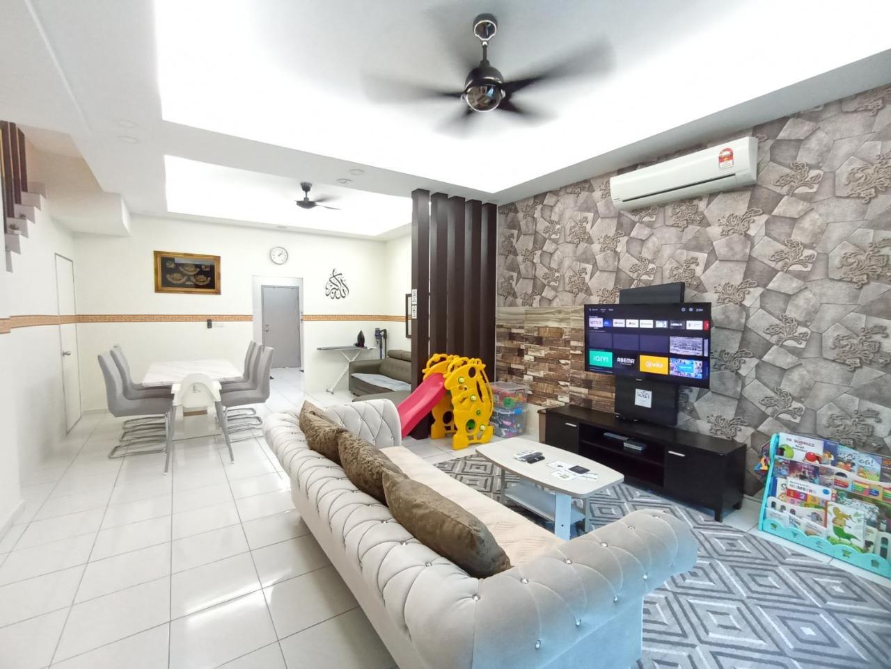 Tasneem Haven Guesthouse — 4-Star Luxury Hotel in Kampung Baharu Nilai, Malaysia