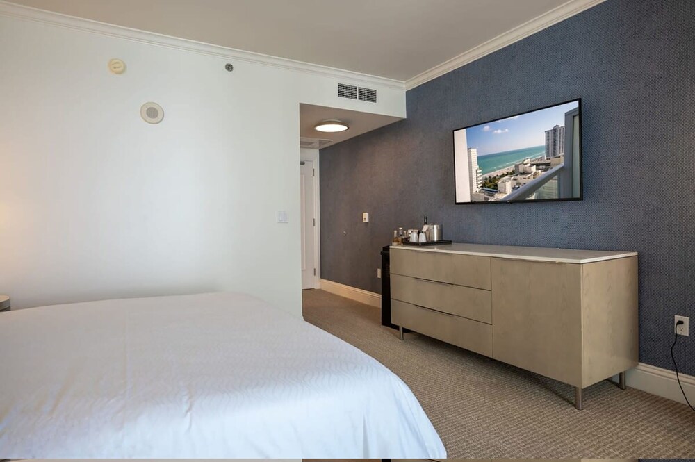 Fontainebleau Miami Beach Private Luxury Suites - photo 80