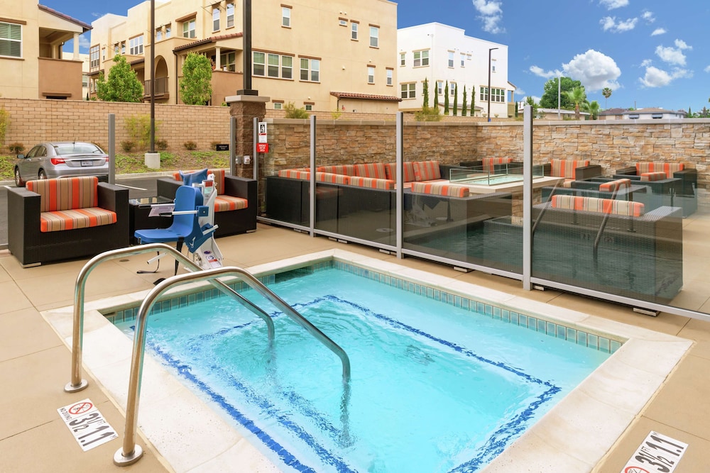 Hampton Inn & Suites Buena Park - photo 32