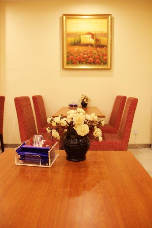 Hanting Express Haining Haichang Railway Station — hotel in Haining