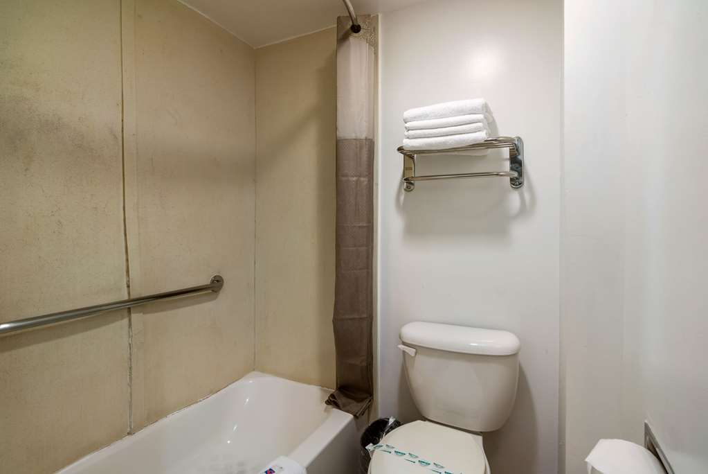 Motel 6 Monterey Park CA - photo 25