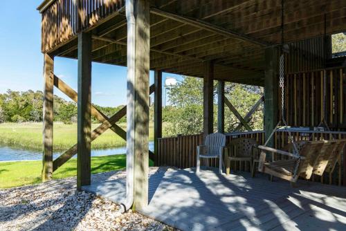 Lay Z Days by Oak Island Accommodations - photo 4