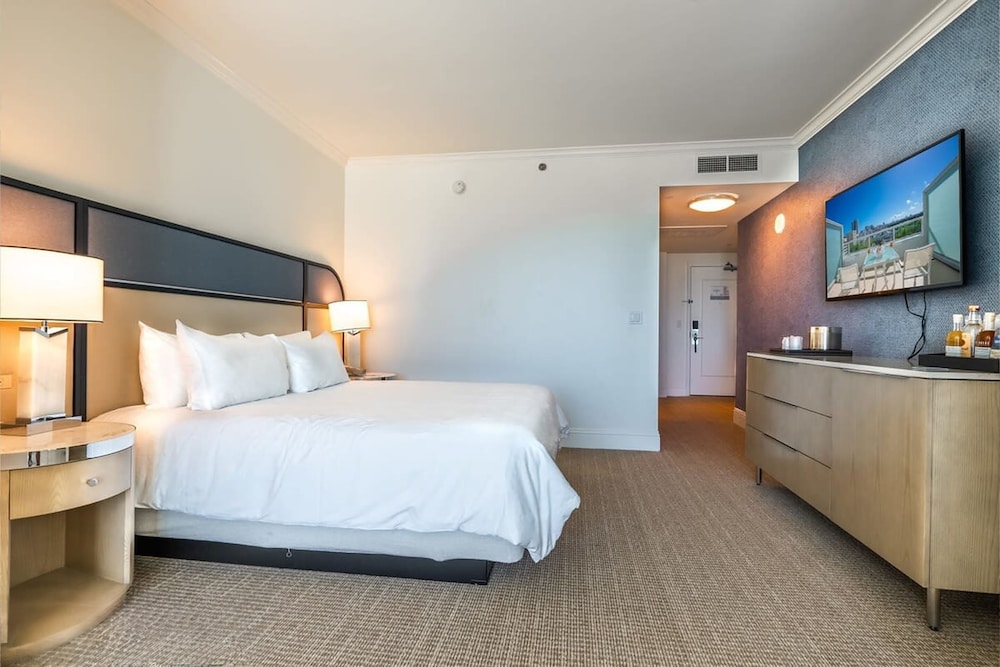 Fontainebleau Miami Beach Private Luxury Suites - photo 89