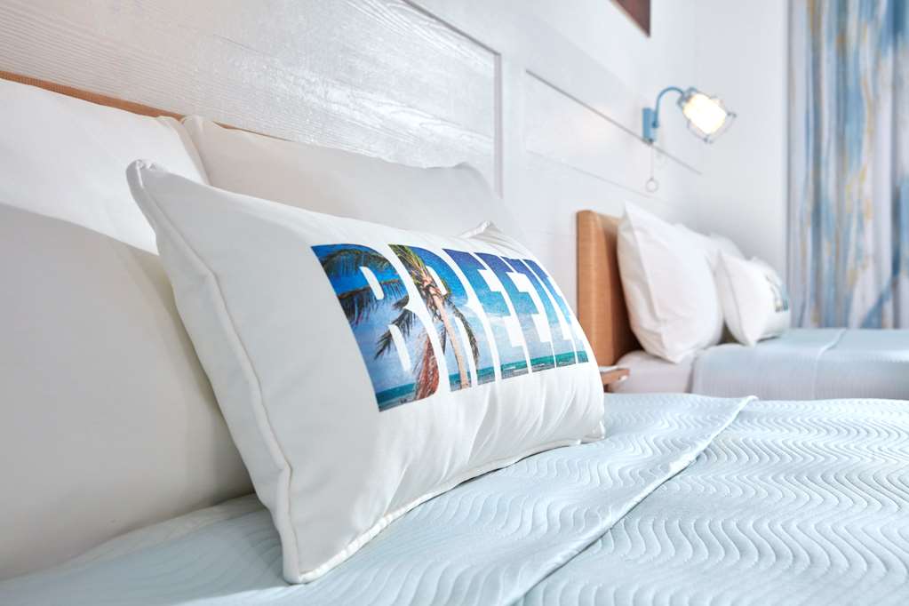 Universal's Endless Summer Resort Dockside Inn and Suites - photo 10