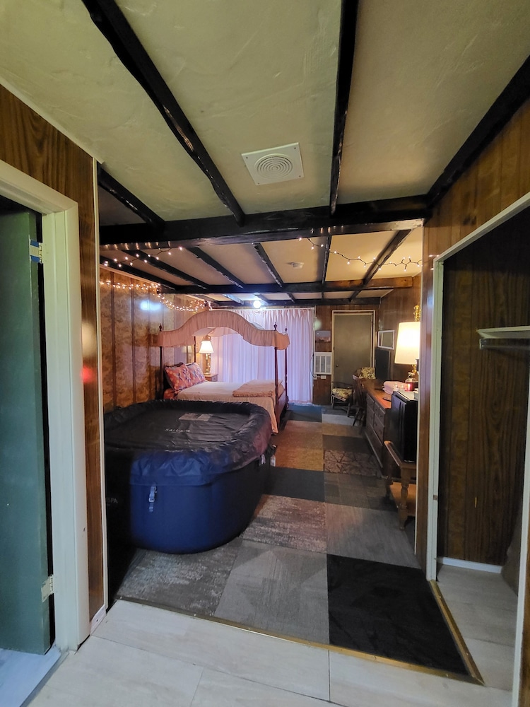 Pocono Mountains Hotel and Spa - photo 32
