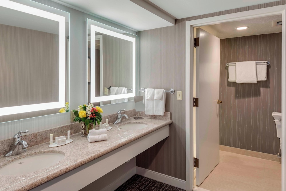 Courtyard by Marriott in Portsmouth - photo 18