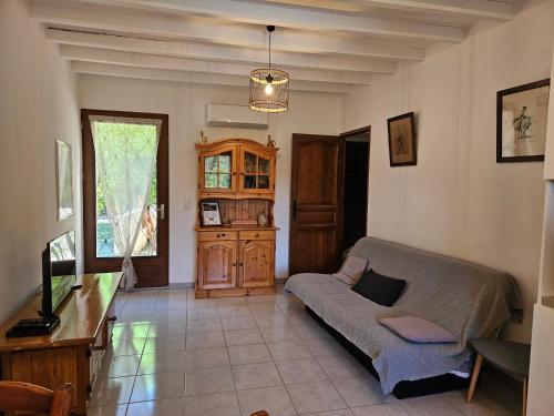 Les Oliviers — hotel in Ansouis