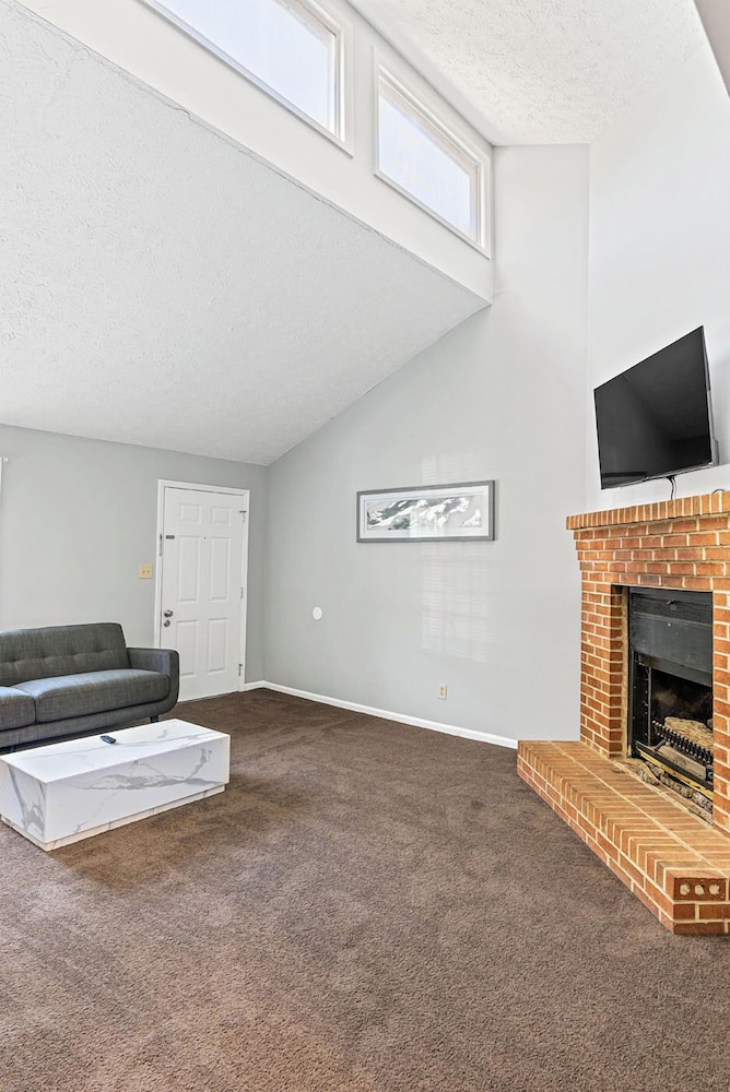 Double Dawg 2 in Athens, United States