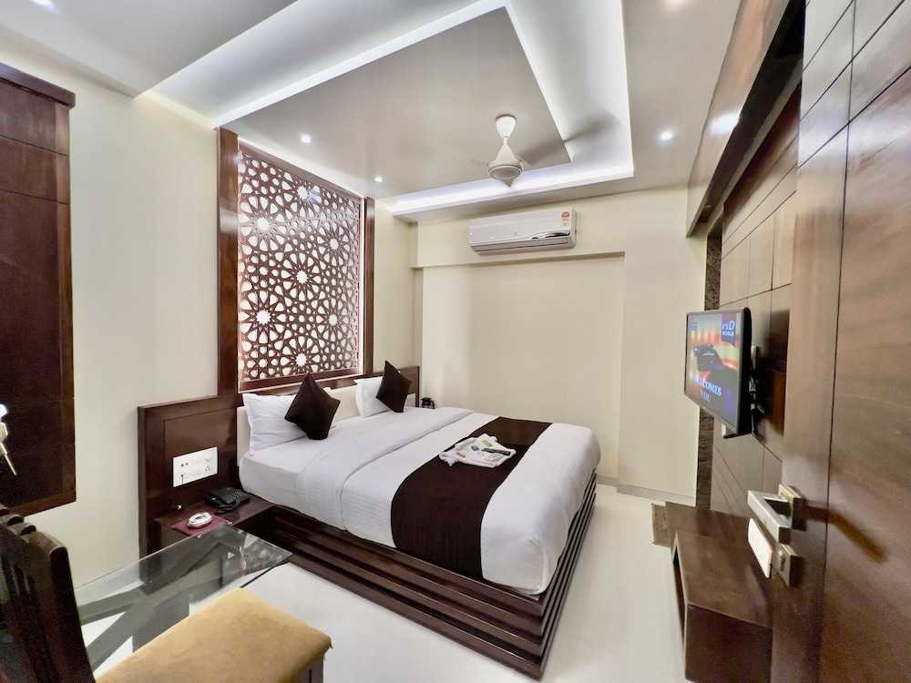 Hotel Restinn - last minute hotel in Surat