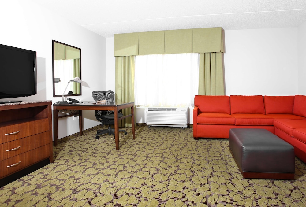 Hilton Garden Inn Olathe - photo 15