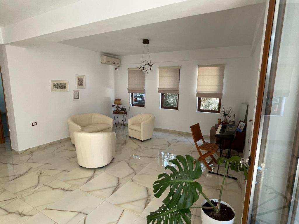 Xho's Forest Guest House — 4-Star Luxury Hotel in Berat, Albania