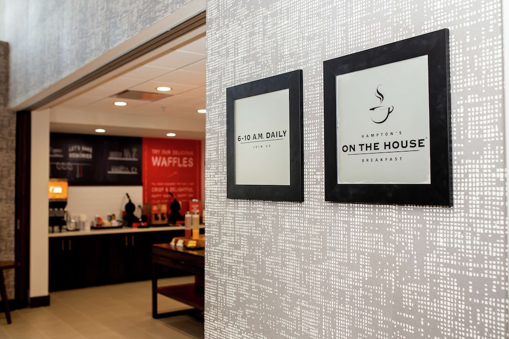Hampton Inn & Suites Dundee - photo 49