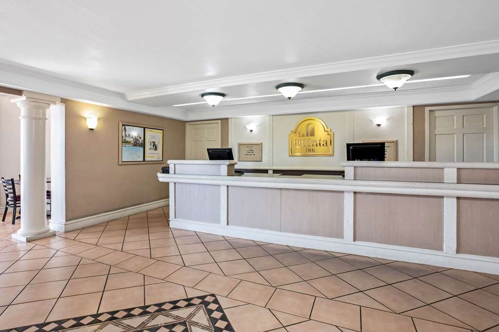 La Quinta Inn by Wyndham El Paso East Lomaland - photo 4