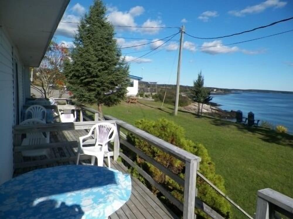 Baybreeze Restaurant and Motel in Saint John, Canada