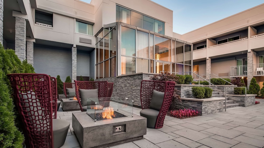 The Kingsley Bloomfield Hills a DoubleTree by Hilton - photo 101