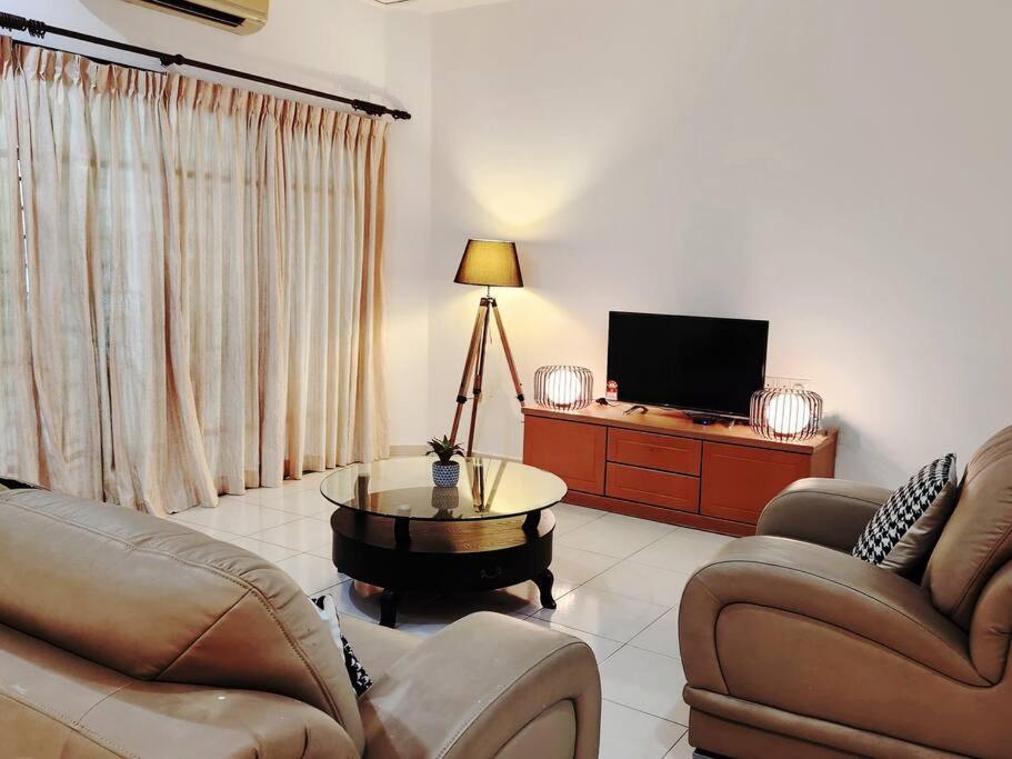 10min to IPOH TOWN gunung lang 4br4bath 14 pax — 4-Star Luxury Hotel in Ipoh, Malaysia