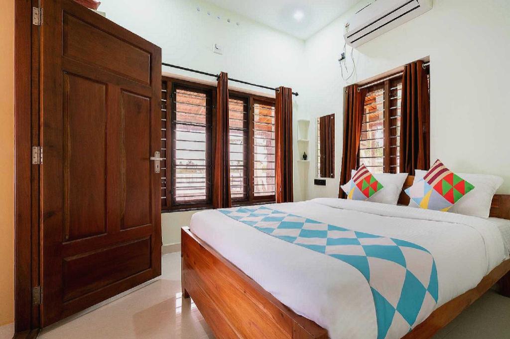 Oyo 78021 Atharvam Resort