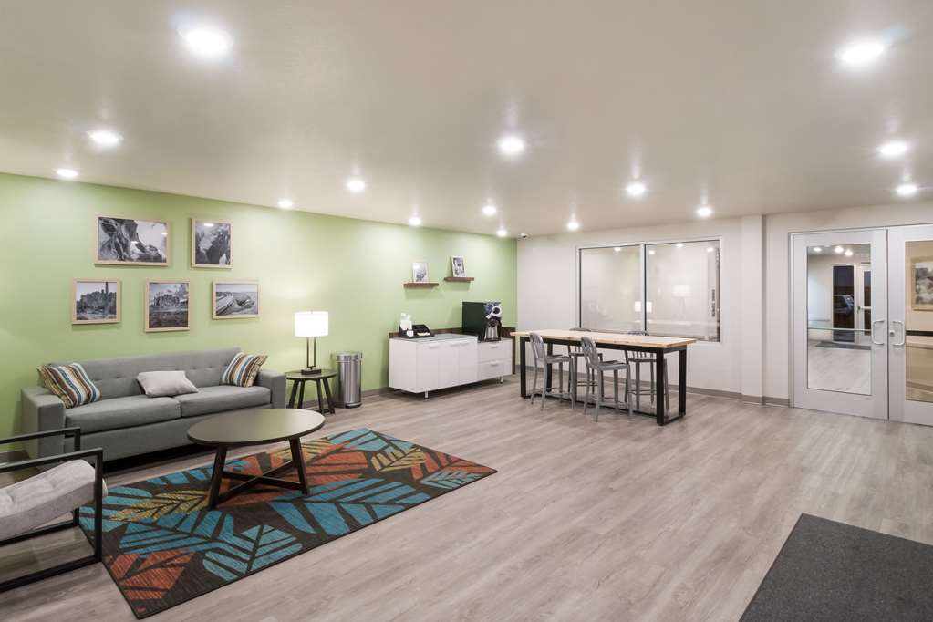Woodspring Suites Mesa Chandler - photo 7