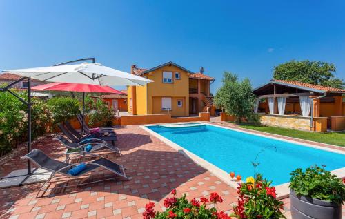 Lovely Home In Skicini With Wifi — 4-Star Luxury Hotel in Svetvincenat, Croatia