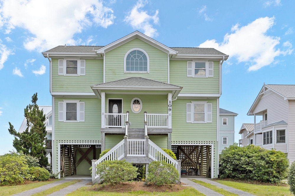 Sea La Vie — 4-Star Luxury Hotel in Sneads Ferry, United States