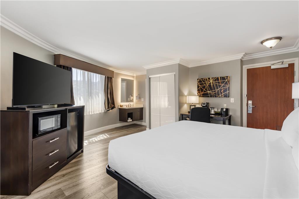 Best Western Plus LA Mid Town Hotel - photo 28