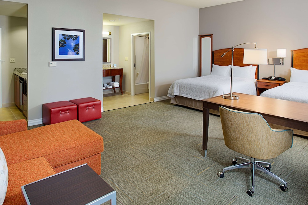 Hampton Inn & Suites Lancaster - photo 2