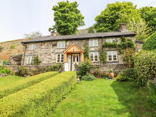Haulfryn - carbon neutral hotel in Llangynog