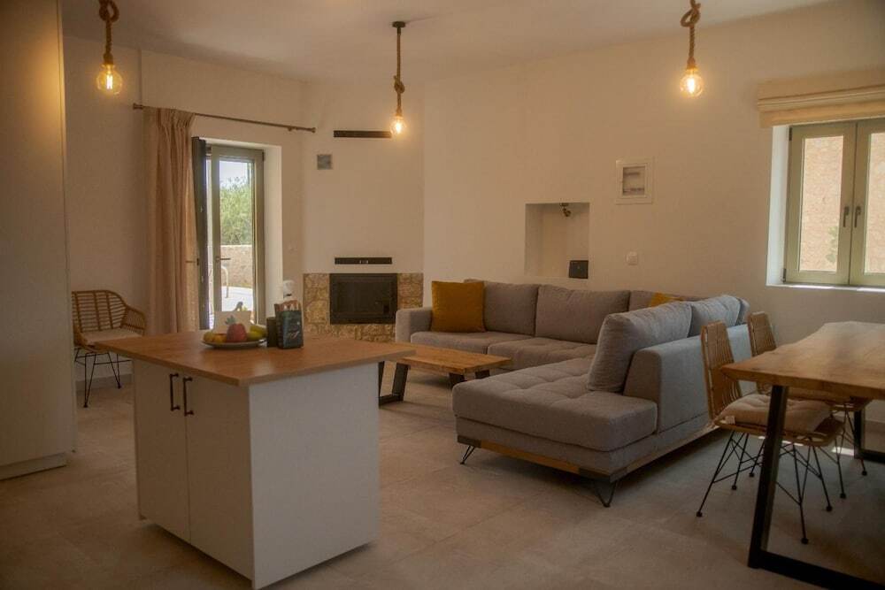 Villa Castillo Ena in Agios Nikolaos — 4-Star Luxury Hotel in Agios Nikolaos, Greece