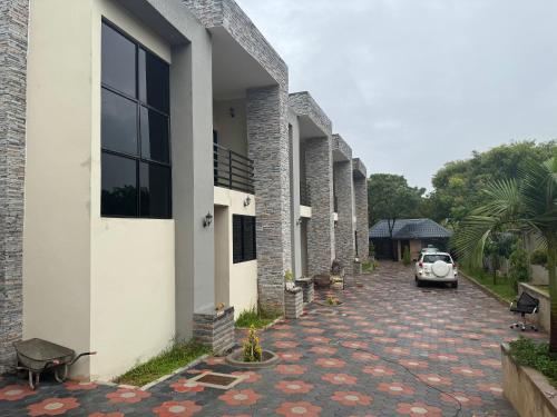 Steady State Apartment 3 — 4-Star Luxury Hotel in Lusaka, Zambia