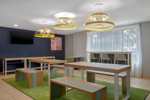 Spark by Hilton Montgomery EastChase - photo 56