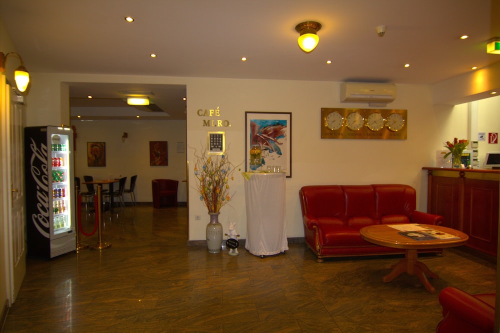 Suite Hotel 900 m zur Oper — 4-Star Luxury Hotel in Vienna, Austria