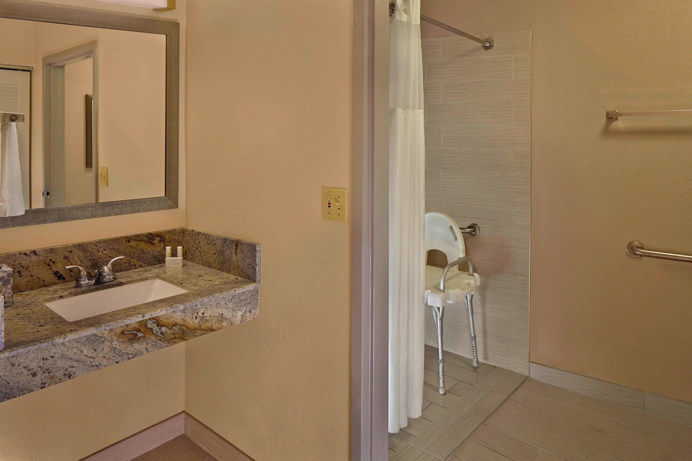 Courtyard by Marriott Orlando East UCF Area - photo 33