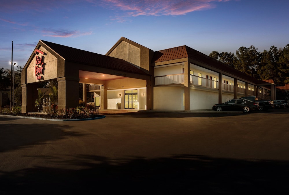 Red Roof Inn Tupelo - photo 49
