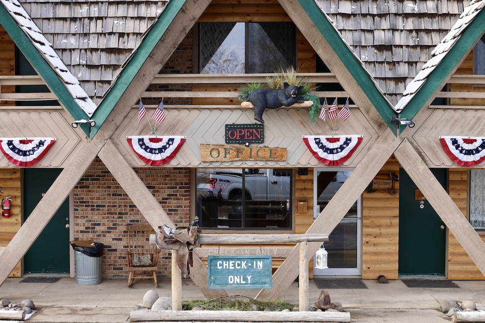 Rocky Mountain Lodge - photo 27