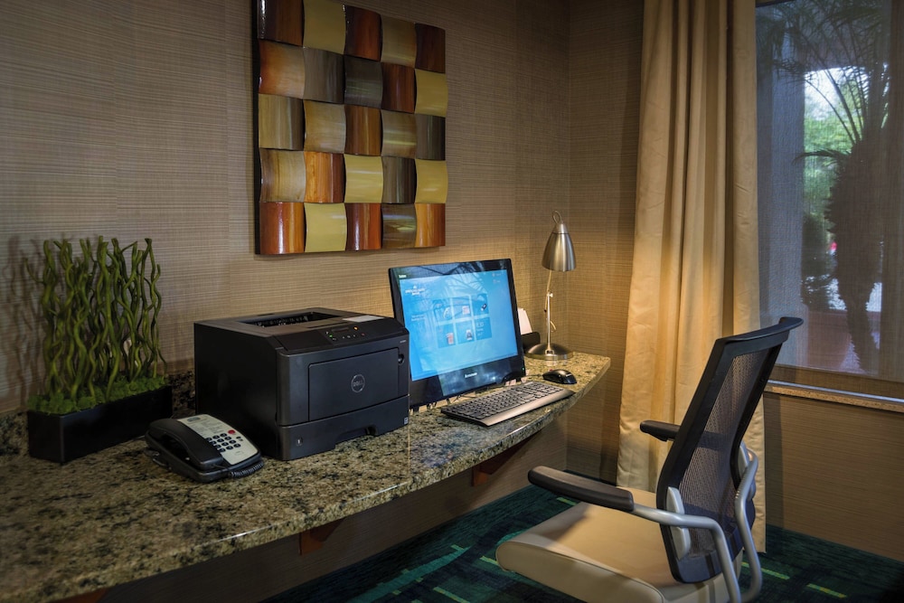 SpringHill Suites by Marriott St. Petersburg Clearwater - photo 12