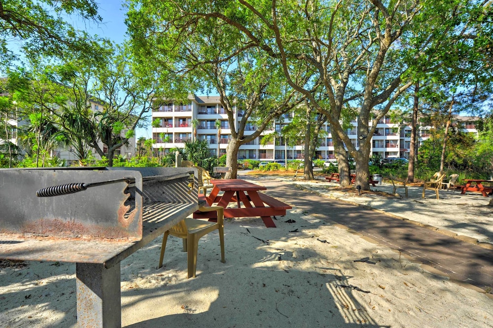 Folly Field Beach Access: Resort Condo w Pools - photo 22