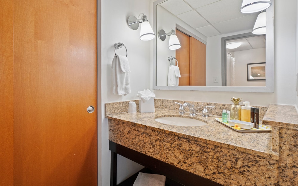 Four Points by Sheraton Charlotte - photo 37