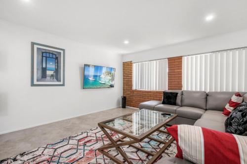Bell Street 36 Dicky Beach — Caloundra