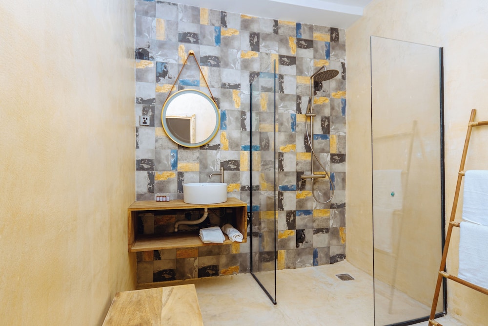 Miadjoe Beach Resort in Aneho, Togo