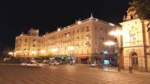 Center Apartment